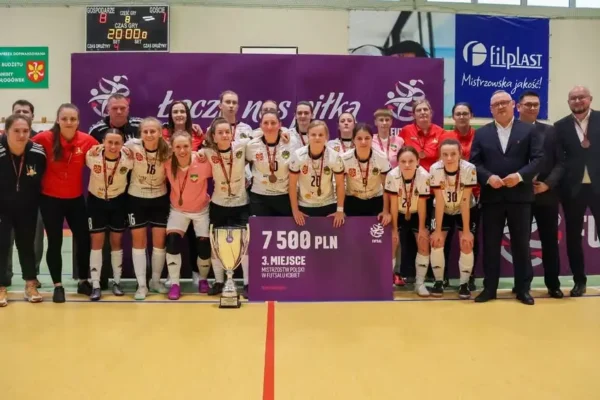 Powiat Prudnicki wspiera LUKS Rolnik Głogówek kwotą 59 500 zł