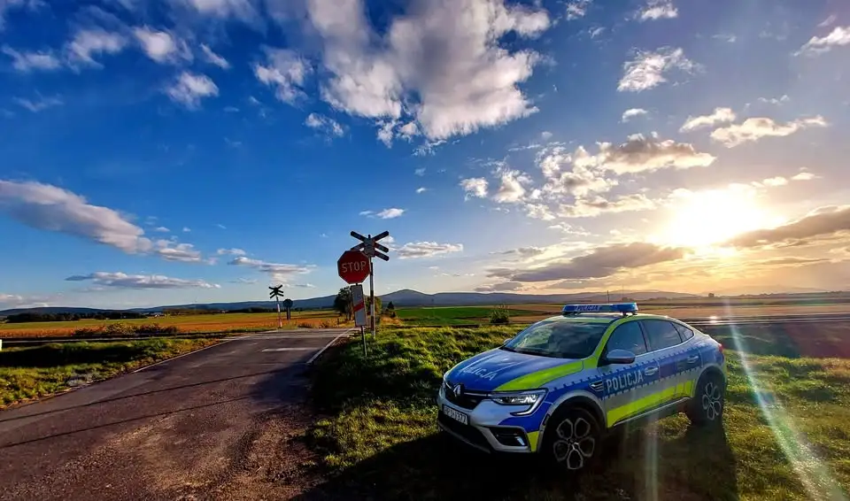 Rowerem i hulajnogą zgodnie z przepisami – sprawdź zasady poruszania się latem