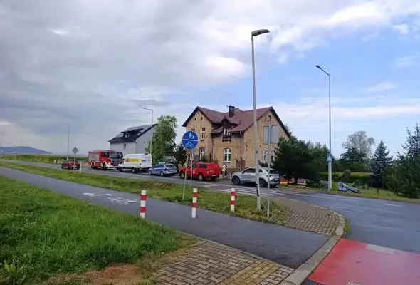 Zderzenie dwóch aut na DW 414 w Lubrzy – interwencja służb