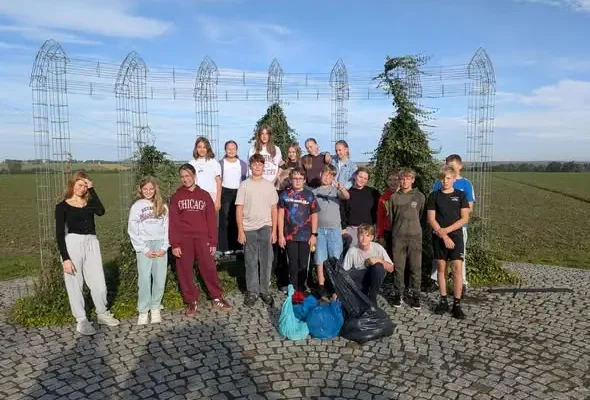 Uczniowie ze szkoły w Białej włączyli się w akcję „Sprzątanie świata”