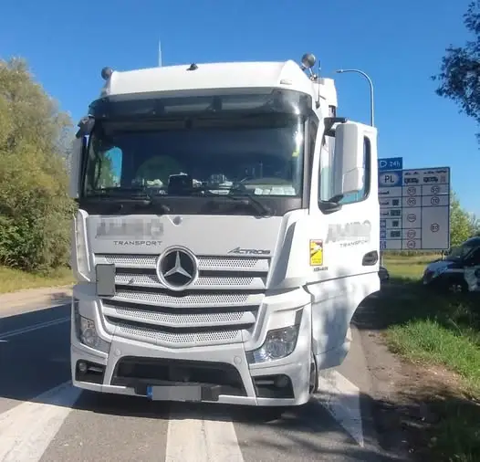 Pijany Ukrainiec za kierownicą ciężarówki, z podrobionym prawem jazdy – zatrzymanie na granicy