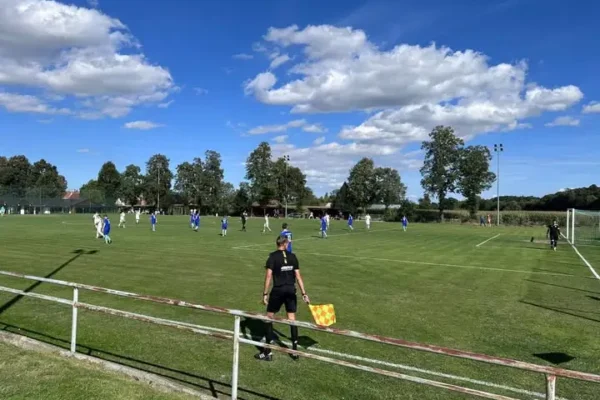 Piłkarski weekend w powiecie prudnickim – policja apeluje o bezpieczny doping