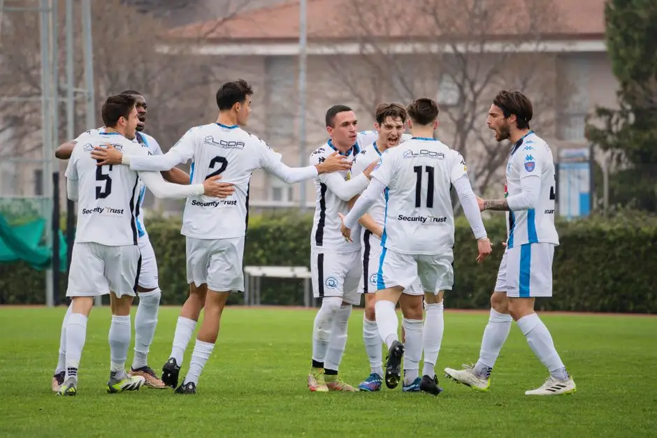 Pogoń Prudnik wygrywa w Otmuchowie 3:1 po trudnym meczu