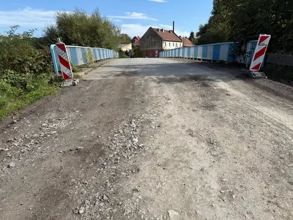 Powiat prudnicki odbudowuje drogi po powodzi. Głogówek z nowym przejściem dla pieszych