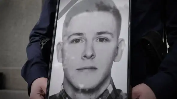 Policjanci z Opola oddali hołd podkom. Natanowi Sieroniowi, zastrzelonemu na służbie