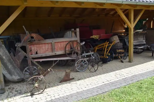 Farska Stodoła w Biedrzychowicach z nowym wyposażeniem wiaty