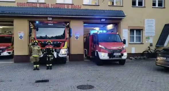 Hołd strażaków z powiatu prudnickiego dla kolegów poległych w Nisku
