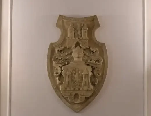 Herb Prudnika z zagadką: gdzie wisiał wcześniej?