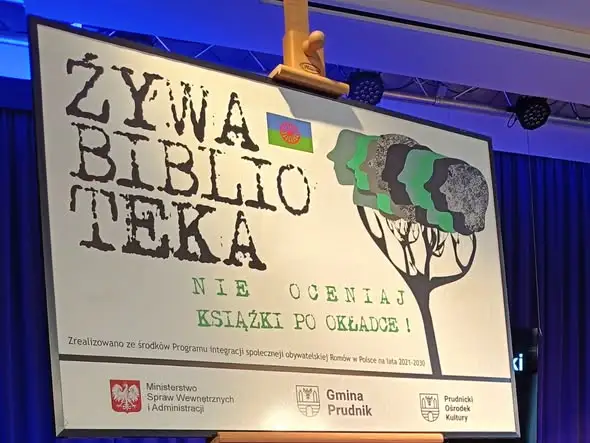 „Żywa Biblioteka” w Prudniku – uczniowie rozmawiali z ludźmi, których dotykają stereotypy