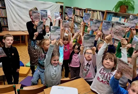 Pasowanie na Czytelnika i Międzynarodowy Miesiąc Bibliotek Szkolnych w szkole