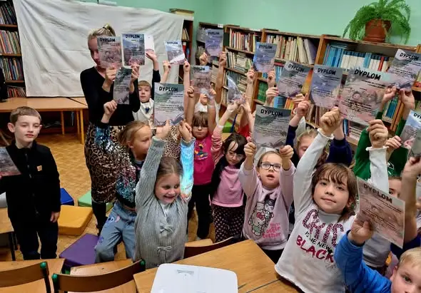 Pasowanie na Czytelnika i Międzynarodowy Miesiąc Bibliotek Szkolnych w szkole